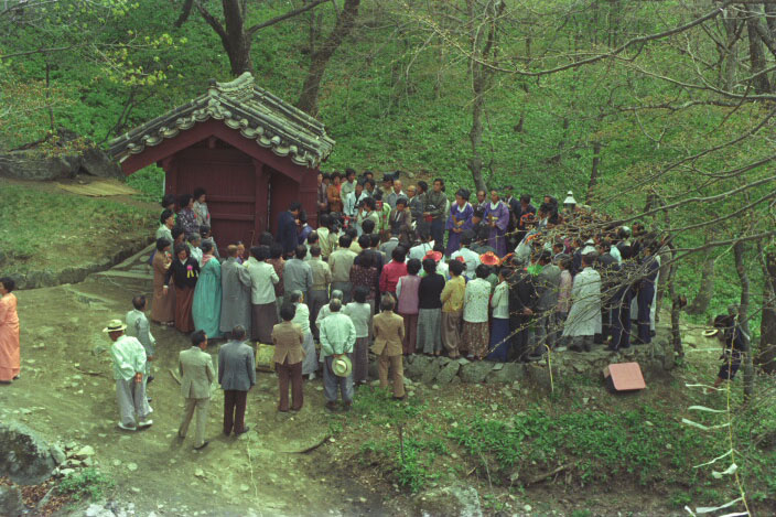 1982.5.8_대관령 국사성황제005.jpg